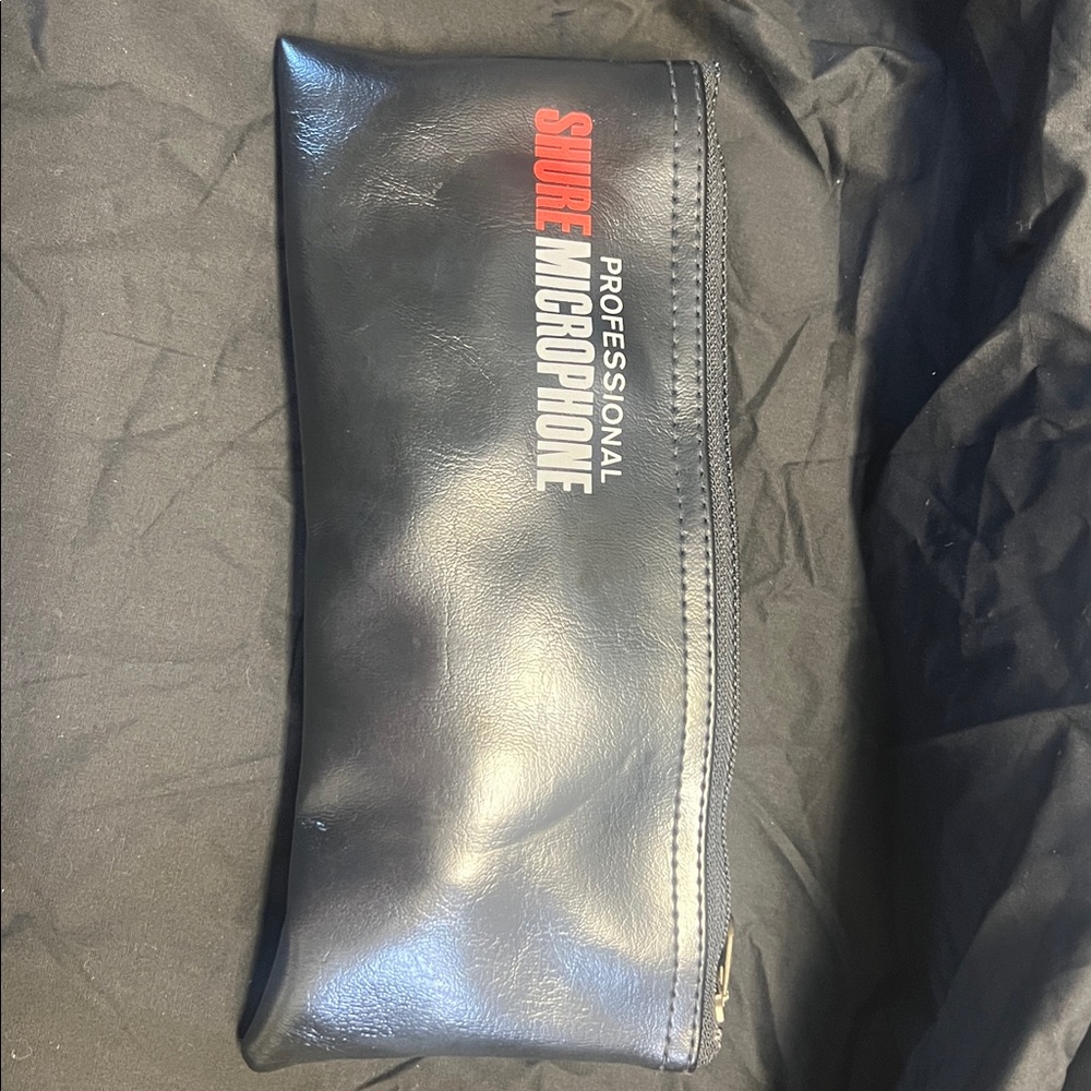 Shure Silver Microphone with Black Mount - Picture 2 of 5